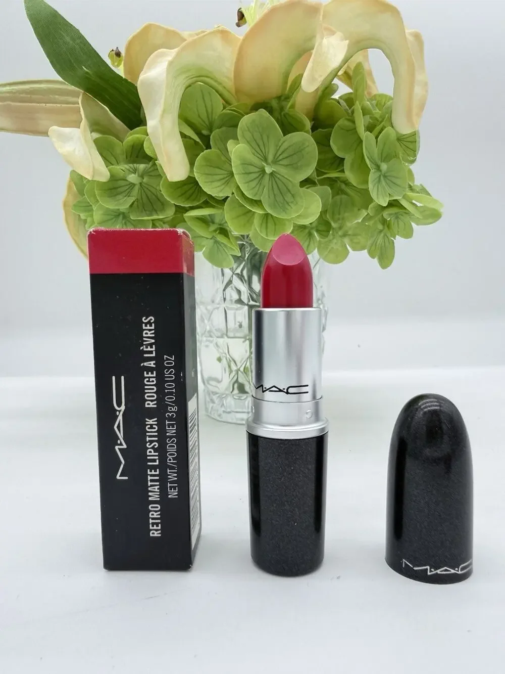 MAC Retro Matte Lipstick - 706 RELENTLESSLY RED - .10 Oz/3g. New in Box